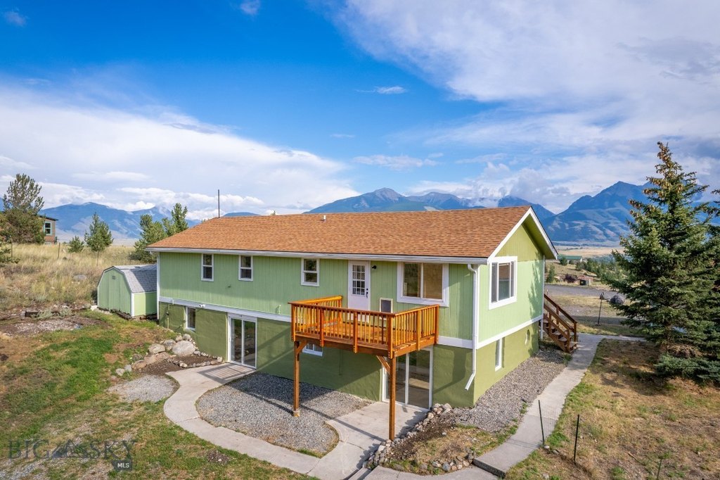 Emigrant, Montana, 59027, United States, 3 Bedrooms Bedrooms, ,3 BathroomsBathrooms,Residential,Forsale,1915007