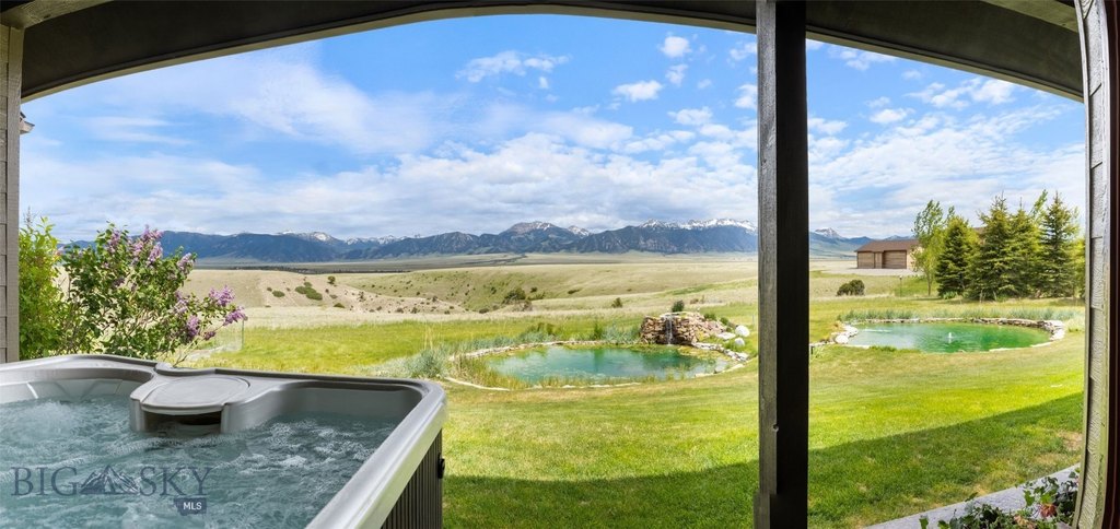 Ennis, Montana, 59729, United States, 4 Bedrooms Bedrooms, ,3 BathroomsBathrooms,Residential,Forsale,1941180