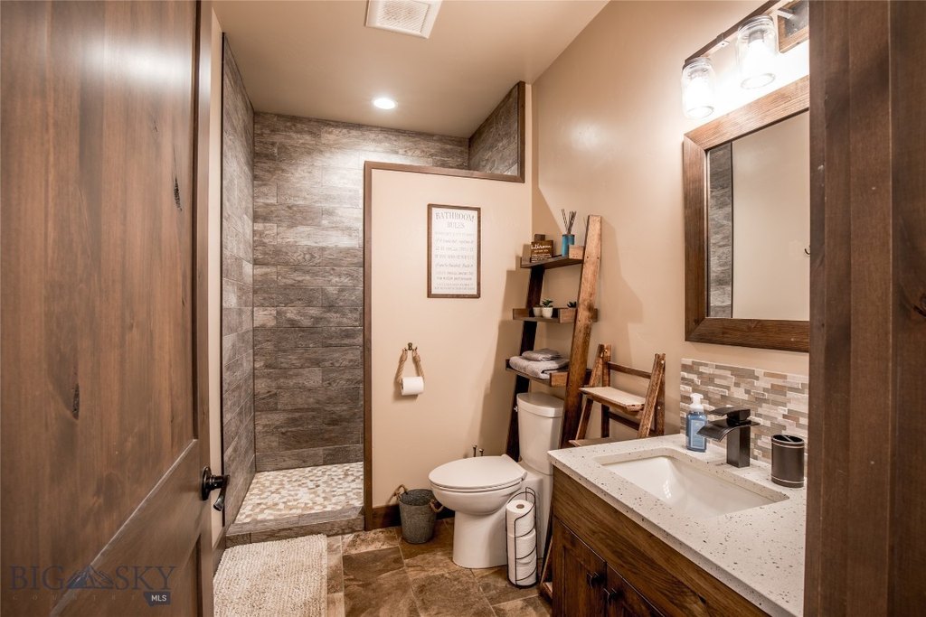 Ennis, Montana, 59729, United States, 4 Bedrooms Bedrooms, ,3 BathroomsBathrooms,Residential,Forsale,1941181
