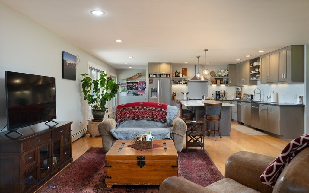 Whitehall, Montana, 59759, United States, 4 Bedrooms Bedrooms, ,3 BathroomsBathrooms,Residential,Forsale,1941194