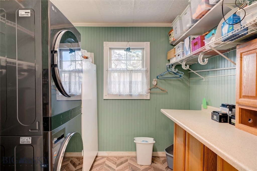 Bozeman, Montana, 59715, United States, 4 Bedrooms Bedrooms, ,3 BathroomsBathrooms,Residential,Forsale,1986980