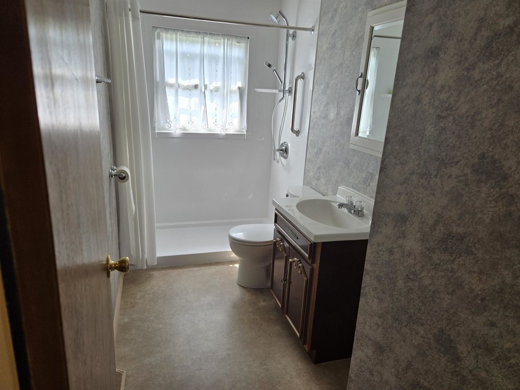Portsmouth, New Hampshire, 03801, United States, 3 Bedrooms Bedrooms, ,1 BathroomBathrooms,Residential,Forsale,1933939