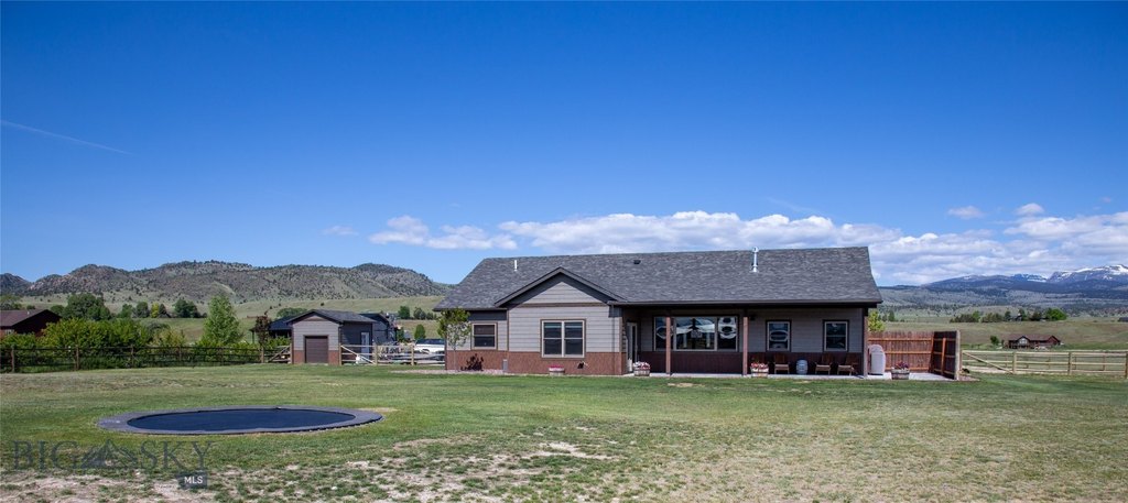 Ennis, Montana, 59729, United States, 4 Bedrooms Bedrooms, ,3 BathroomsBathrooms,Residential,Forsale,1941181