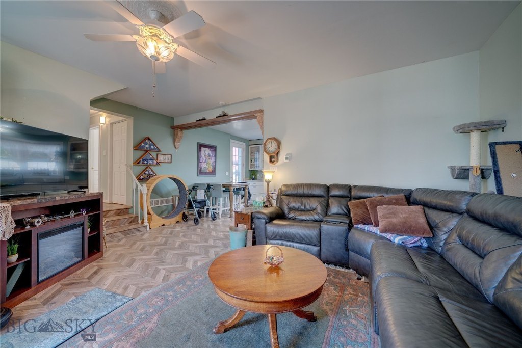 Bozeman, Montana, 59715, United States, 4 Bedrooms Bedrooms, ,3 BathroomsBathrooms,Residential,Forsale,1986980