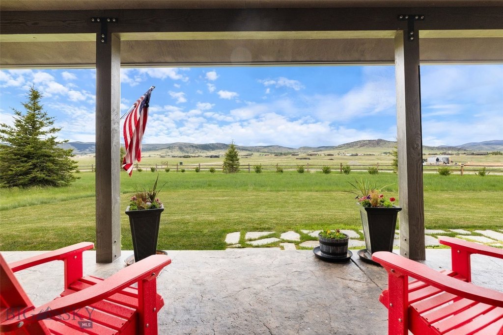 Ennis, Montana, 59729, United States, 4 Bedrooms Bedrooms, ,3 BathroomsBathrooms,Residential,Forsale,1941180
