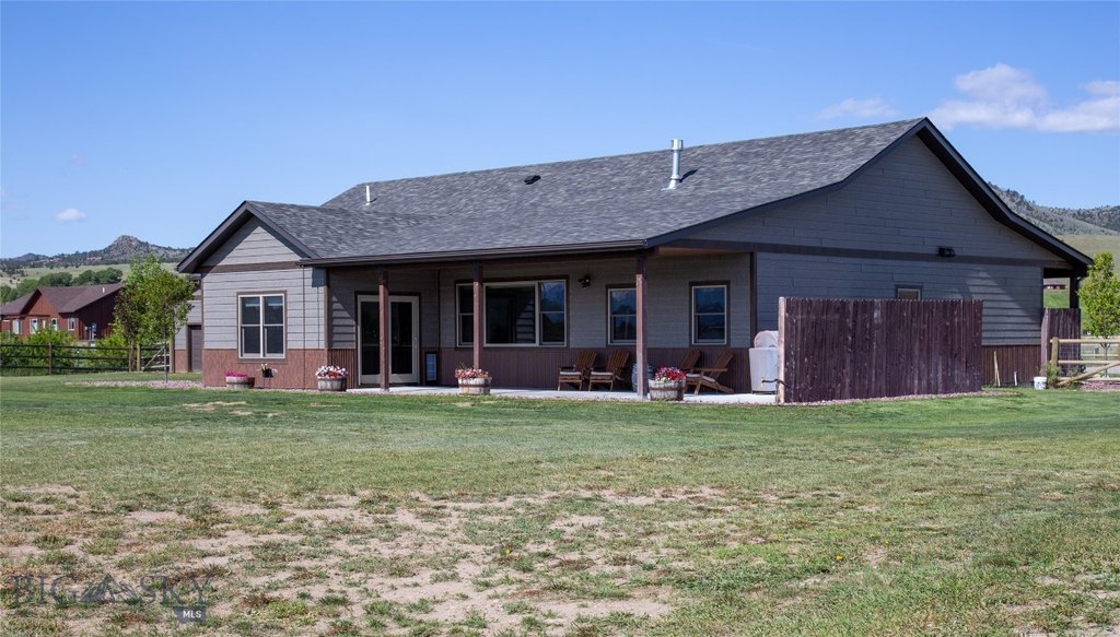 Ennis, Montana, 59729, United States, 4 Bedrooms Bedrooms, ,3 BathroomsBathrooms,Residential,Forsale,1941181