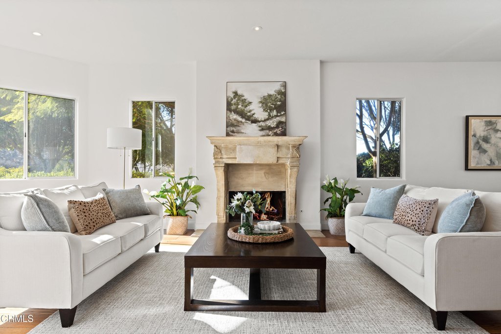 Camarillo, California, 93012, United States, 5 Bedrooms Bedrooms, ,3.5 BathroomsBathrooms,Residential,Forsale,1919215