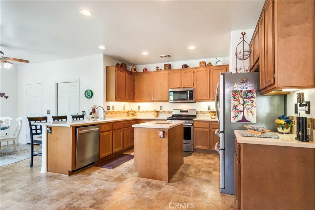 Yucaipa, California, 92399, United States, 3 Bedrooms Bedrooms, ,2.5 BathroomsBathrooms,Residential,Forsale,1941469