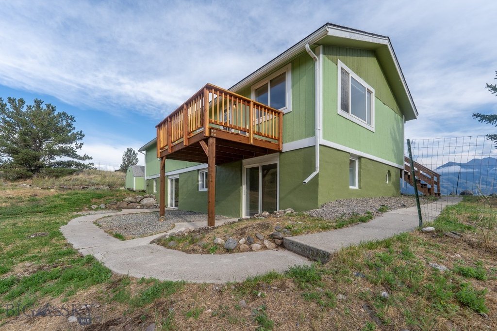 Emigrant, Montana, 59027, United States, 3 Bedrooms Bedrooms, ,3 BathroomsBathrooms,Residential,Forsale,1915007
