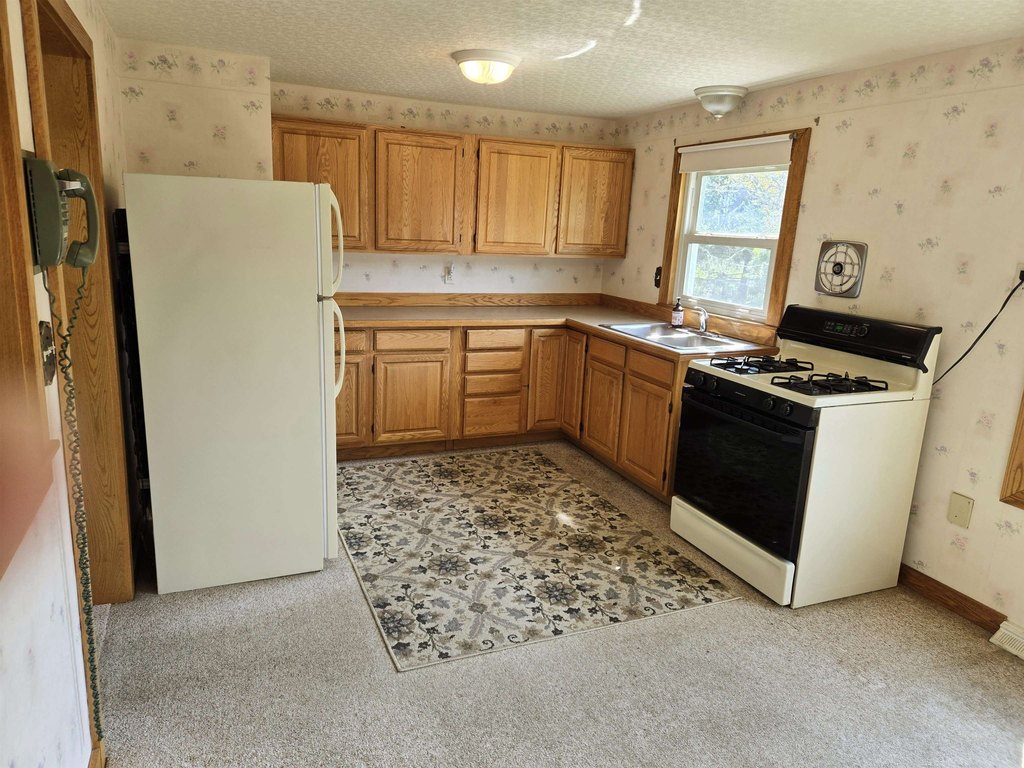 Portsmouth, New Hampshire, 03801, United States, 3 Bedrooms Bedrooms, ,1 BathroomBathrooms,Residential,Forsale,1933939