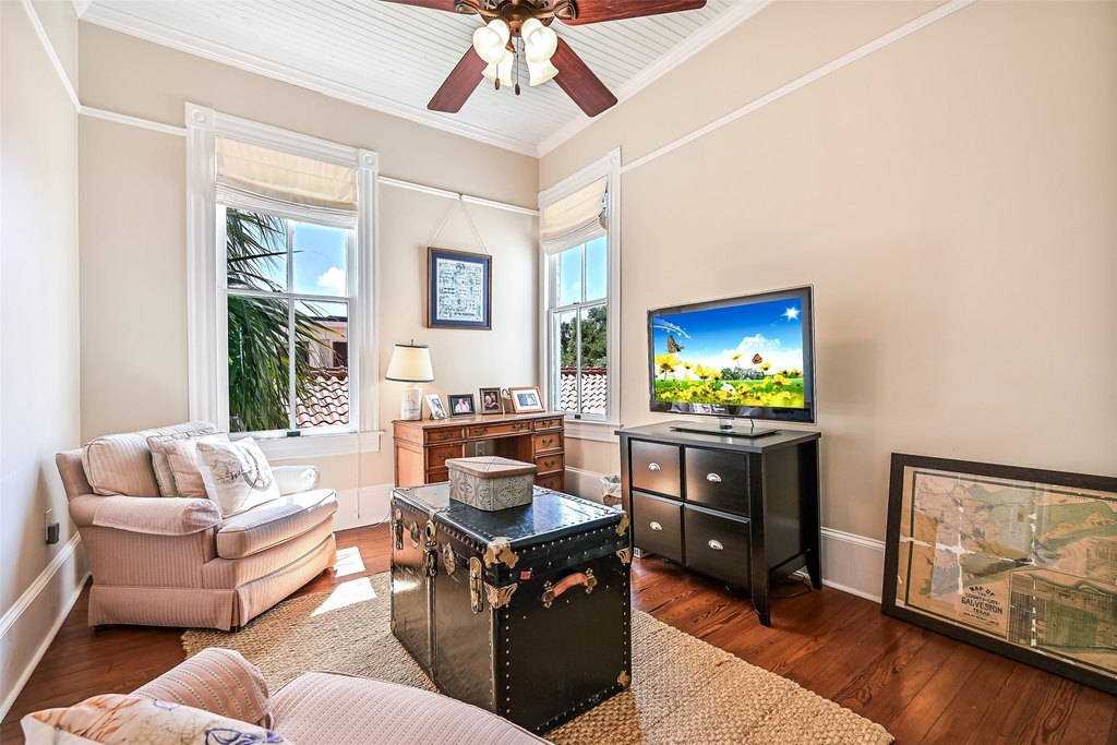 Galveston, Texas, 77550, United States, 6 Bedrooms Bedrooms, ,3.5 BathroomsBathrooms,Residential,Forsale,1910001