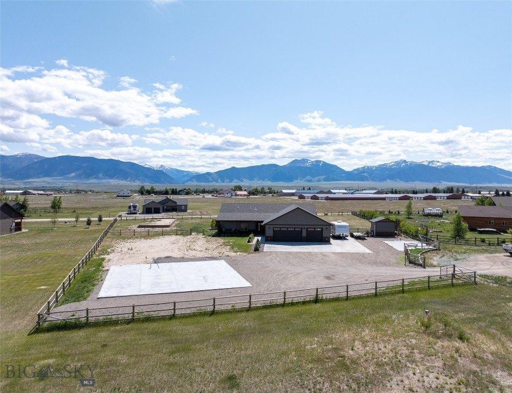 Ennis, Montana, 59729, United States, 4 Bedrooms Bedrooms, ,3 BathroomsBathrooms,Residential,Forsale,1941181