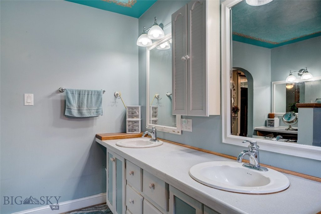 Bozeman, Montana, 59715, United States, 4 Bedrooms Bedrooms, ,3 BathroomsBathrooms,Residential,Forsale,1986980