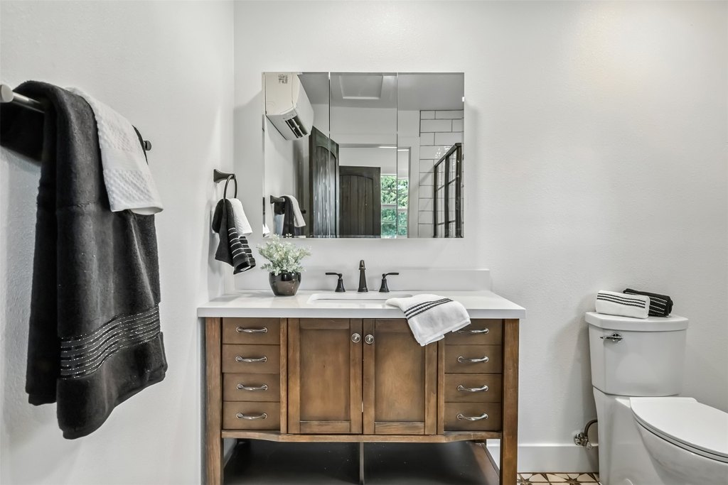 Bryan, Texas, 77808, United States, 4 Bedrooms Bedrooms, ,4.5 BathroomsBathrooms,Residential,Forsale,2008441