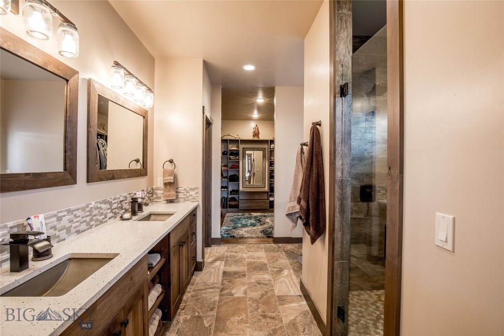 Ennis, Montana, 59729, United States, 4 Bedrooms Bedrooms, ,3 BathroomsBathrooms,Residential,Forsale,1941181