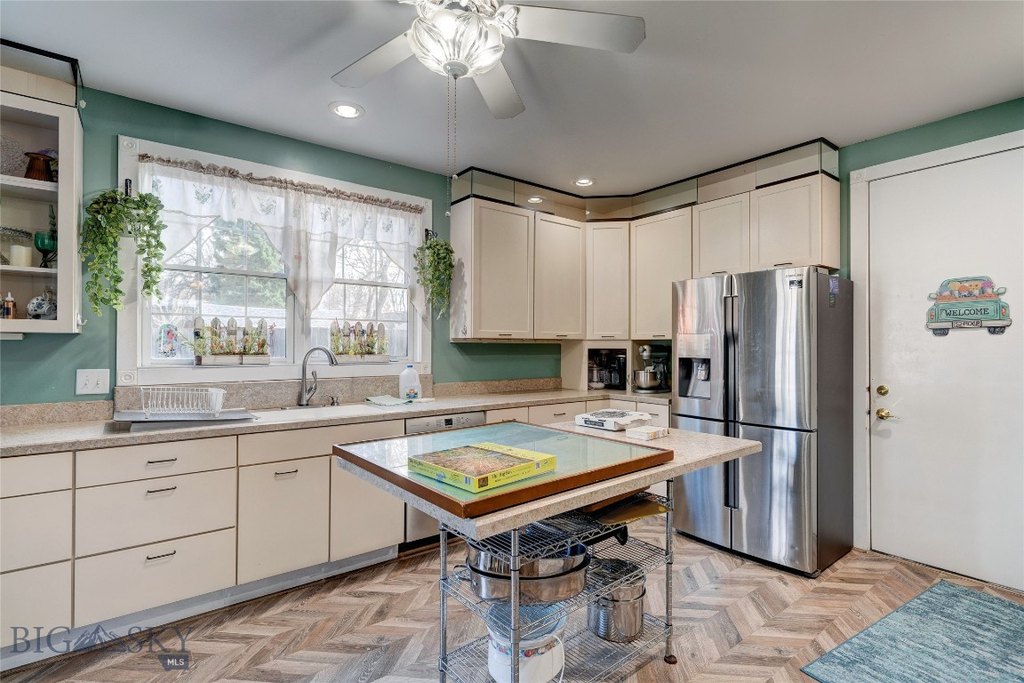 Bozeman, Montana, 59715, United States, 4 Bedrooms Bedrooms, ,3 BathroomsBathrooms,Residential,Forsale,1986980