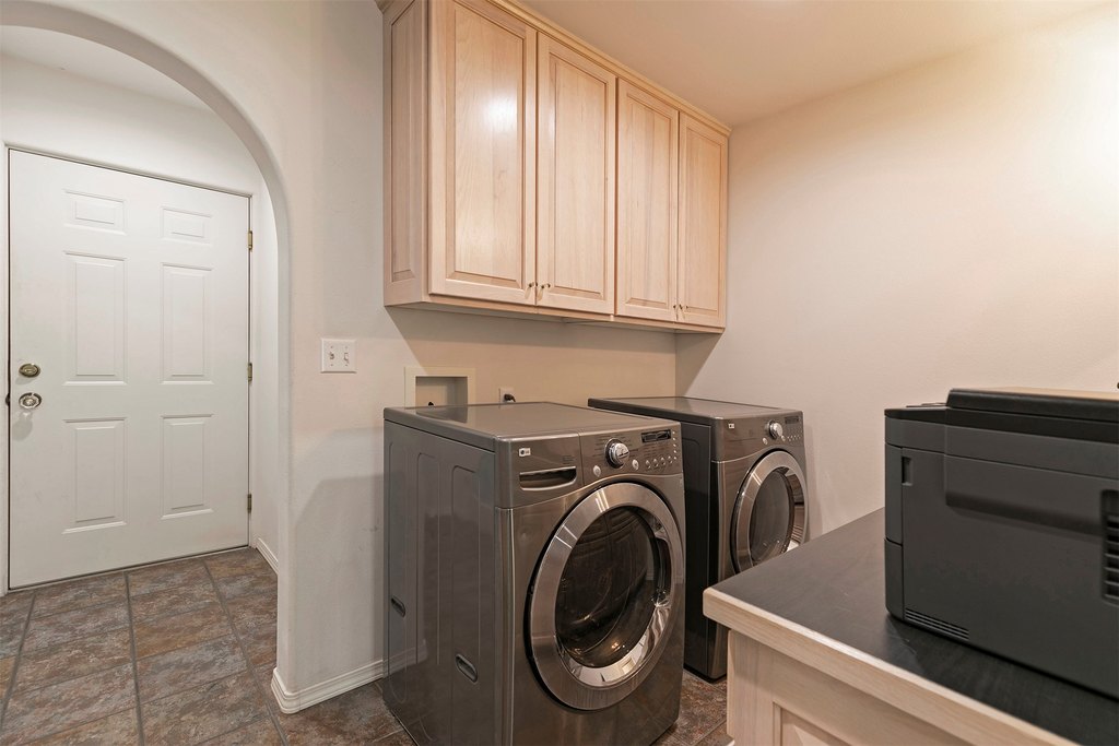 Victor, Montana, 59875, United States, 3 Bedrooms Bedrooms, ,2.5 BathroomsBathrooms,Residential,Forsale,1941160