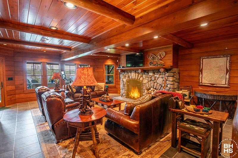 Saranac Lake, New York, 12983, United States, 7 Bedrooms Bedrooms, ,5 BathroomsBathrooms,Residential,Forsale,1953158