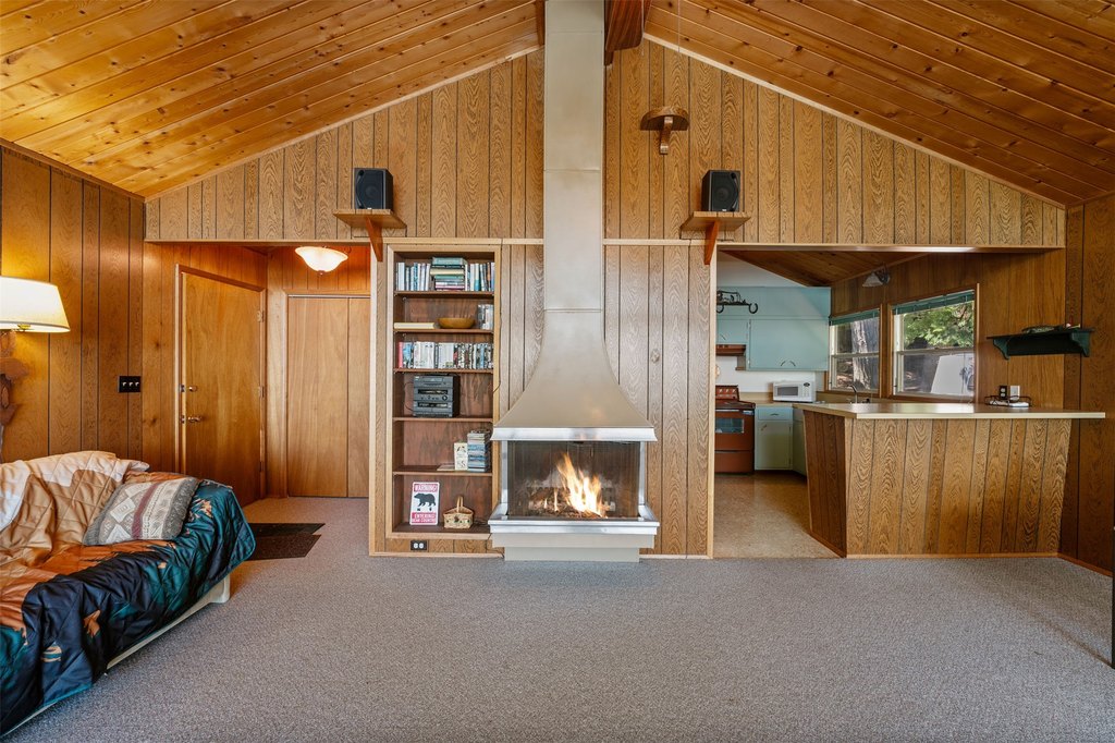 West Glacier, Montana, 59936, United States, 2 Bedrooms Bedrooms, ,1 BathroomBathrooms,Residential,Forsale,1941211