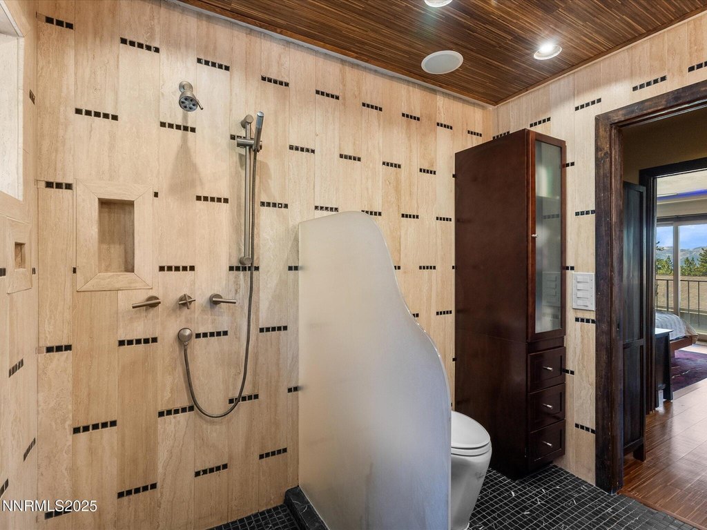 Glenbrook, Nevada, 89413, United States, 2 Bedrooms Bedrooms, ,2 BathroomsBathrooms,Residential,Forsale,1960017