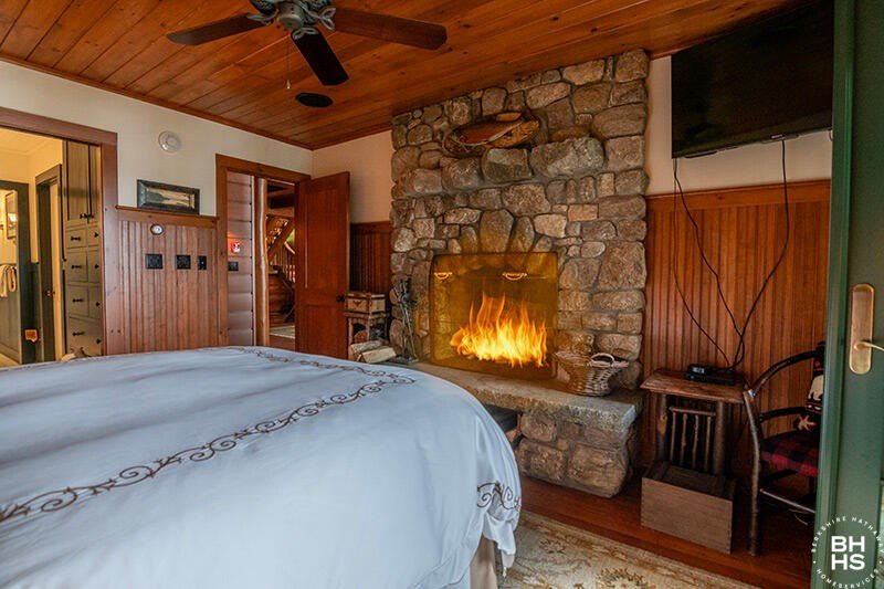 Saranac Lake, New York, 12983, United States, 7 Bedrooms Bedrooms, ,5 BathroomsBathrooms,Residential,Forsale,1953158