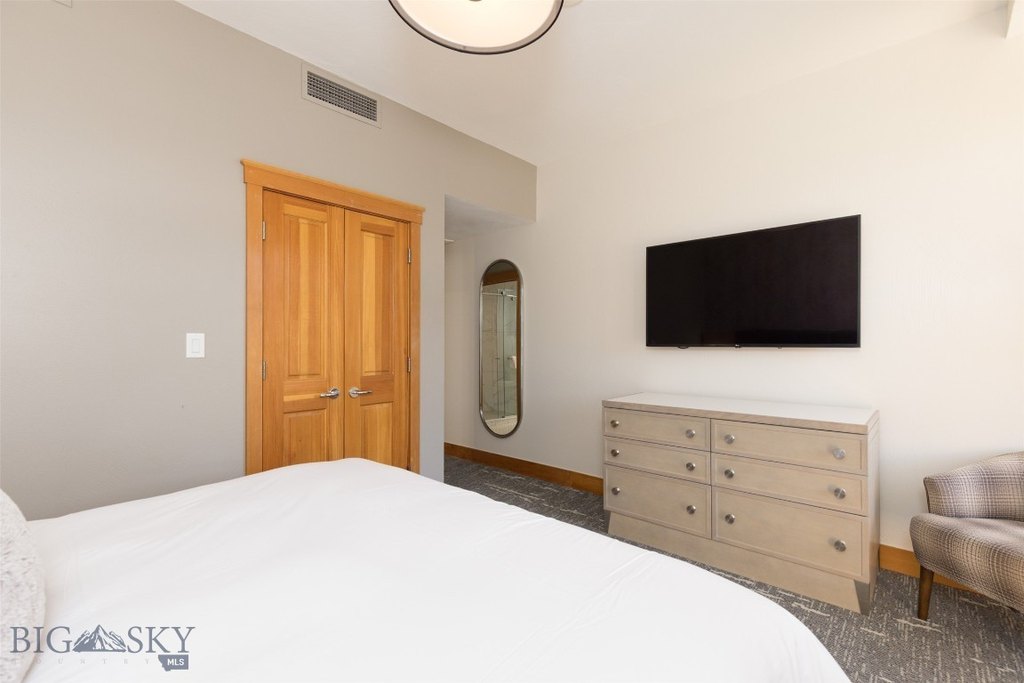 Big Sky, Montana, 59716, United States, 2 Bedrooms Bedrooms, ,3 BathroomsBathrooms,Residential,Forsale,1986990