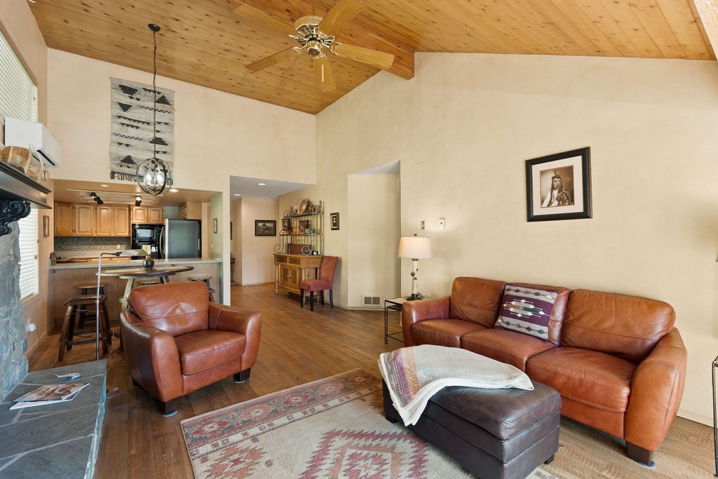 Bigfork, Montana, 59911, United States, 2 Bedrooms Bedrooms, ,2 BathroomsBathrooms,Residential,Forsale,1944322