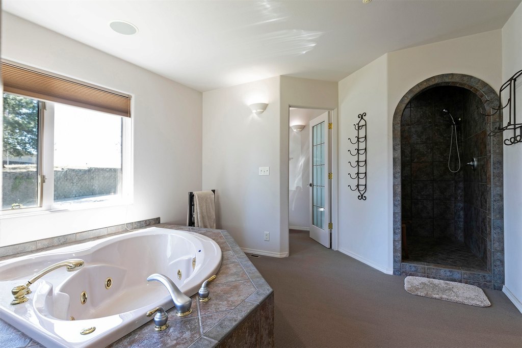 Victor, Montana, 59875, United States, 3 Bedrooms Bedrooms, ,2.5 BathroomsBathrooms,Residential,Forsale,1941160