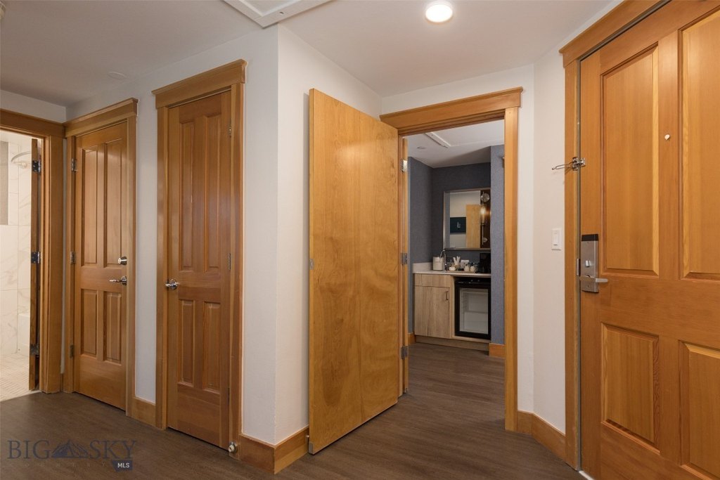 Big Sky, Montana, 59716, United States, 2 Bedrooms Bedrooms, ,3 BathroomsBathrooms,Residential,Forsale,1986990