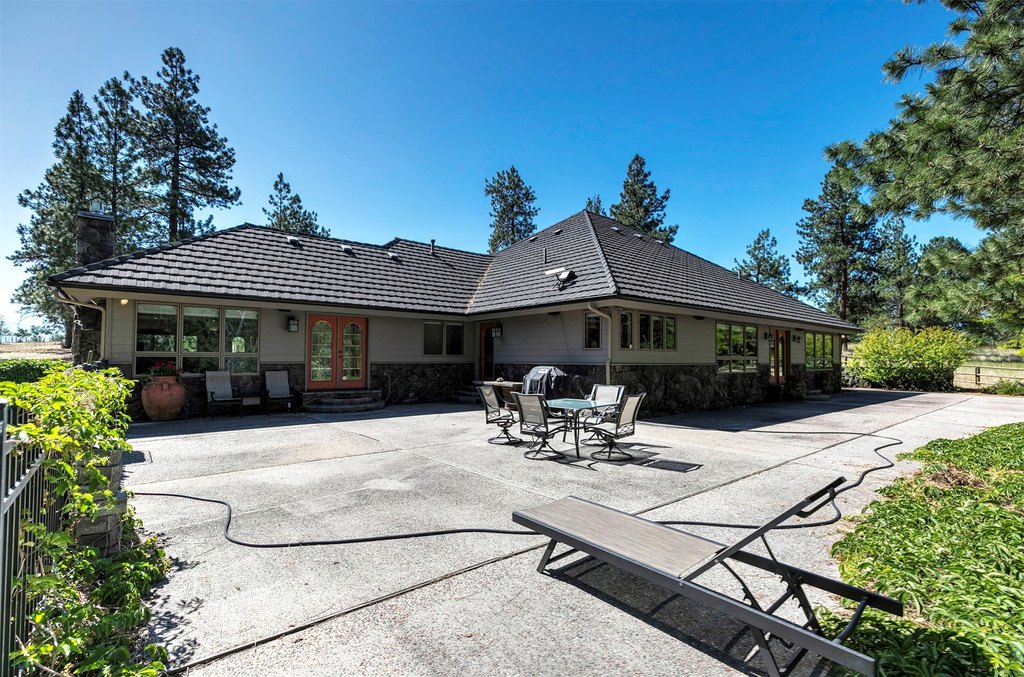 Victor, Montana, 59875, United States, 3 Bedrooms Bedrooms, ,2.5 BathroomsBathrooms,Residential,Forsale,1941160
