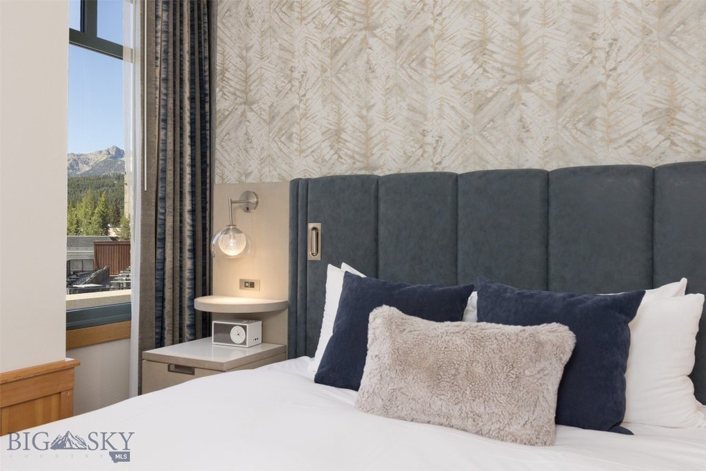 Big Sky, Montana, 59716, United States, 2 Bedrooms Bedrooms, ,3 BathroomsBathrooms,Residential,Forsale,1986990