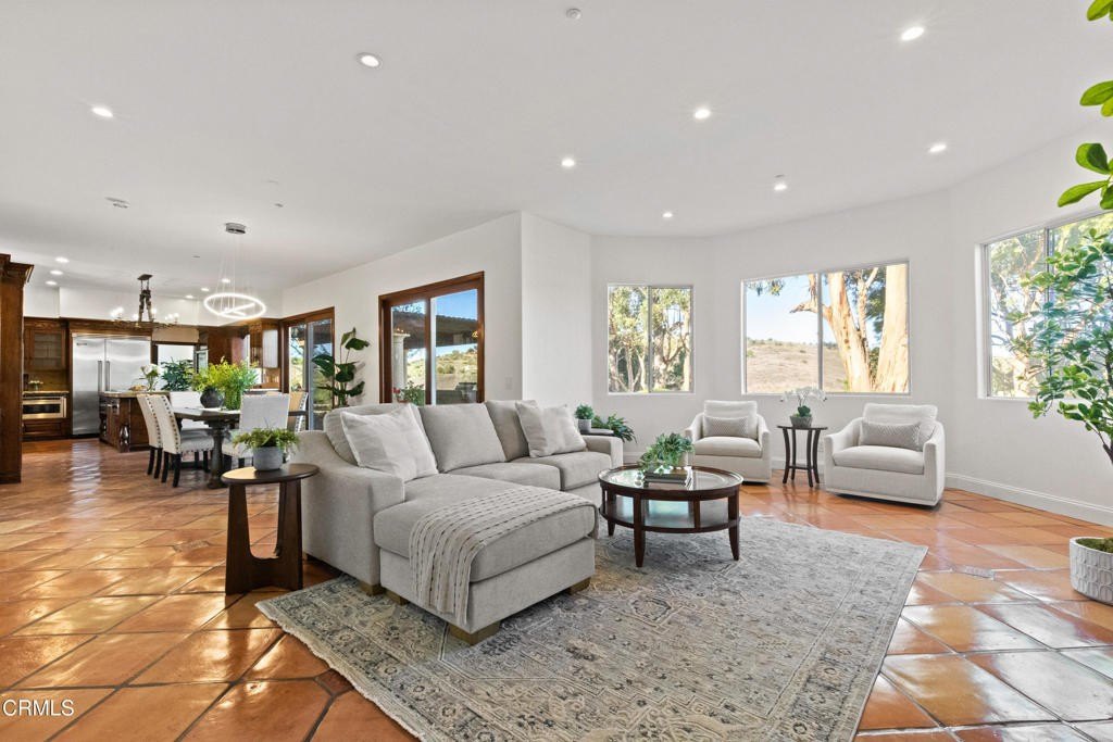 Camarillo, California, 93012, United States, 5 Bedrooms Bedrooms, ,3.5 BathroomsBathrooms,Residential,Forsale,1941422