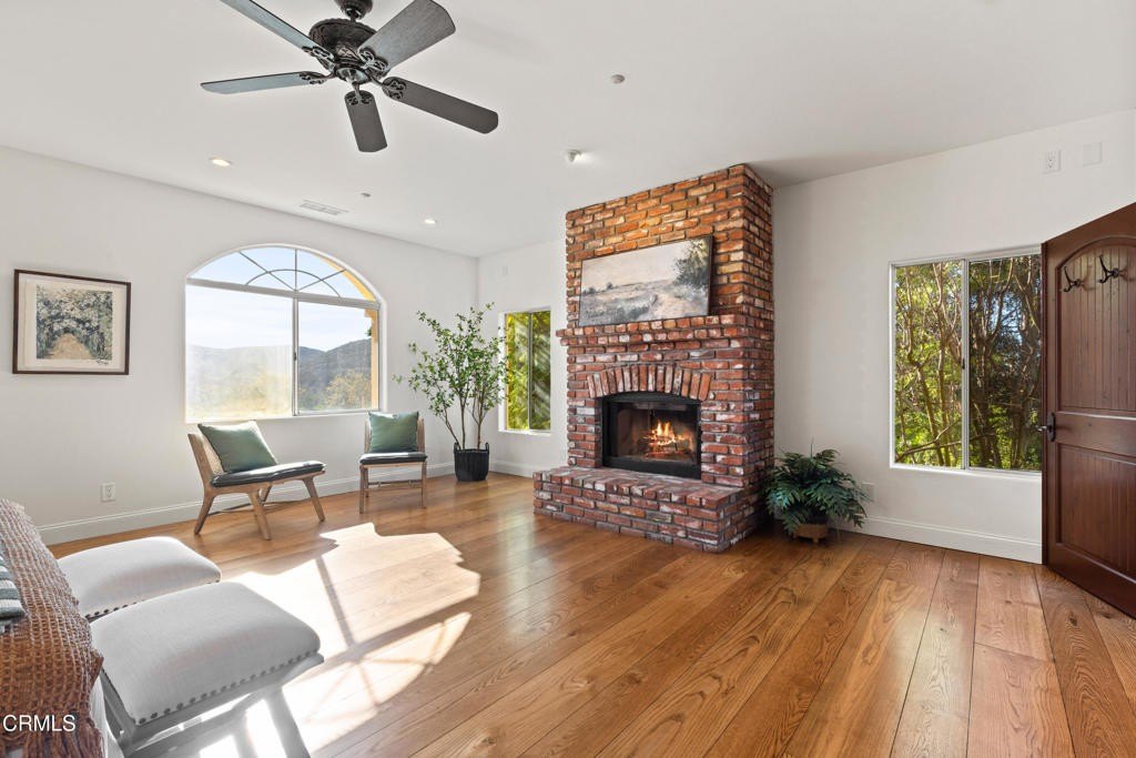 Camarillo, California, 93012, United States, 5 Bedrooms Bedrooms, ,3.5 BathroomsBathrooms,Residential,Forsale,1941422