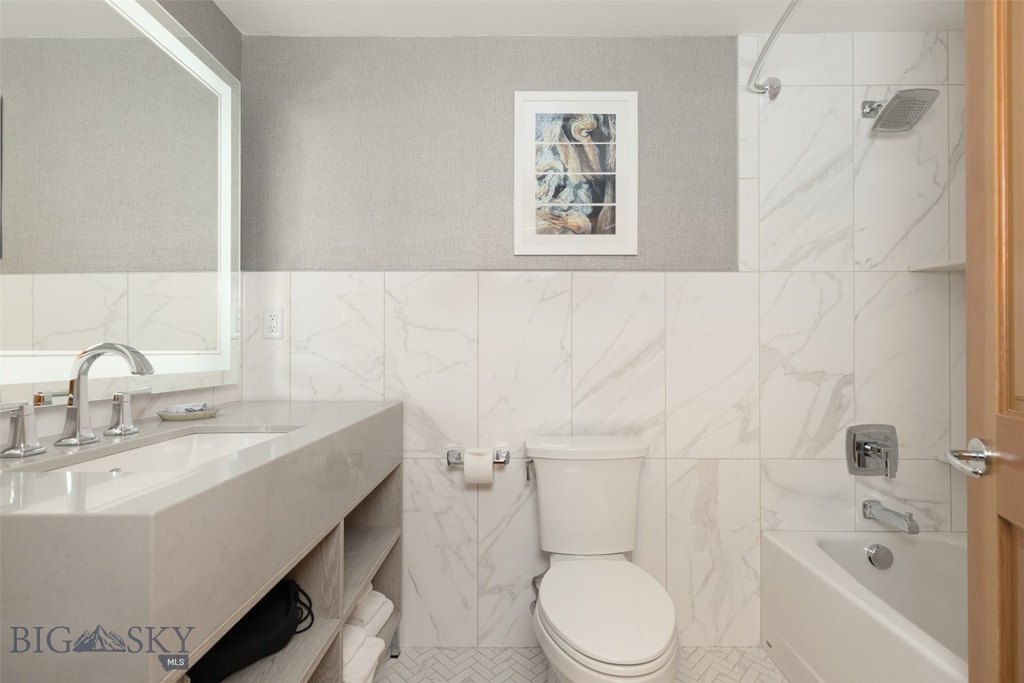 Big Sky, Montana, 59716, United States, 2 Bedrooms Bedrooms, ,3 BathroomsBathrooms,Residential,Forsale,1986990