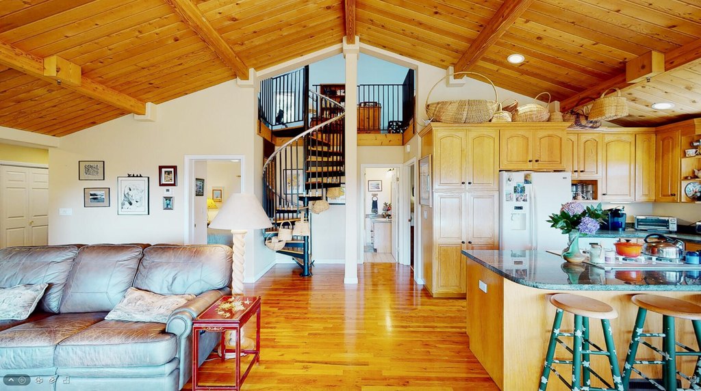 VENTURA, California, 93001, United States, 3 Bedrooms Bedrooms, ,2 BathroomsBathrooms,Residential,Forsale,1909549