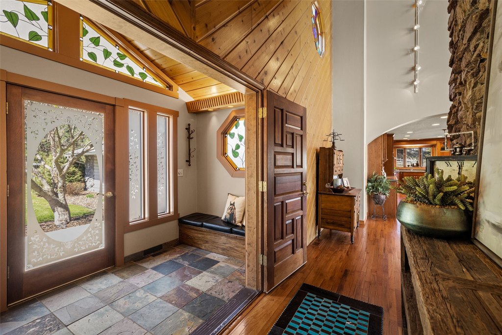 Kalispell, Montana, 59901, United States, 7 Bedrooms Bedrooms, ,4.5 BathroomsBathrooms,Residential,Forsale,1944326