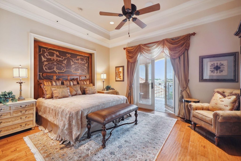 Marco Island, Florida, 34145, United States, 4 Bedrooms Bedrooms, ,4.5 BathroomsBathrooms,Residential,Forsale,2004774