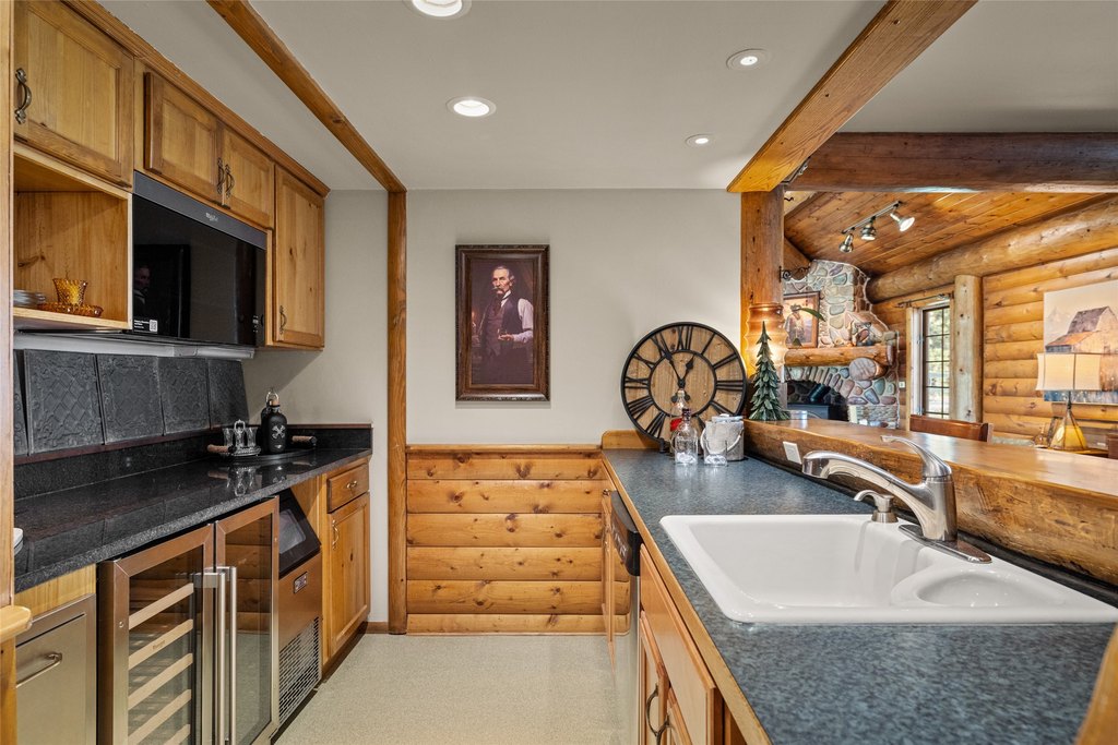Kalispell, Montana, 59901, United States, 7 Bedrooms Bedrooms, ,4.5 BathroomsBathrooms,Residential,Forsale,1944326