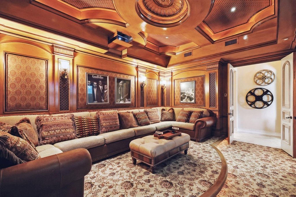 Marco Island, Florida, 34145, United States, 4 Bedrooms Bedrooms, ,4.5 BathroomsBathrooms,Residential,Forsale,2004774