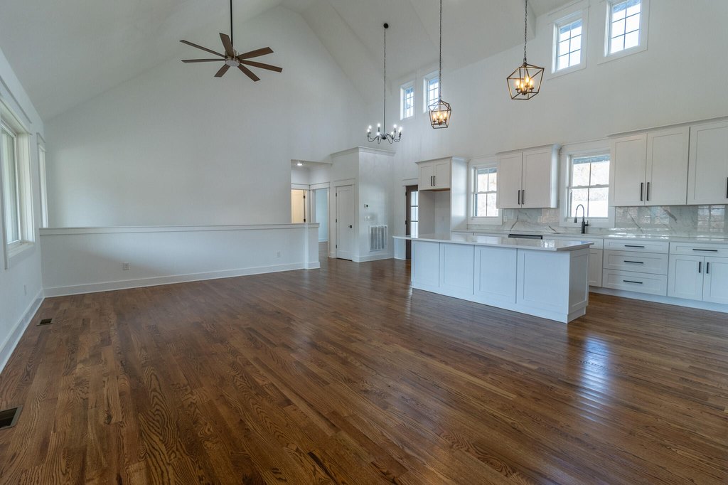 Ten Mile, Tennessee, 37880, United States, 3 Bedrooms Bedrooms, ,3 BathroomsBathrooms,Residential,Forsale,1894351
