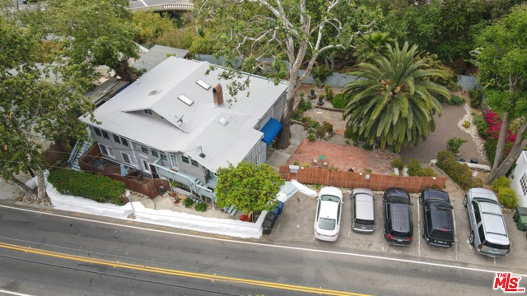 Malibu, California, 90265, United States, 7 Bedrooms Bedrooms, ,6 BathroomsBathrooms,Residential,Forsale,1904937