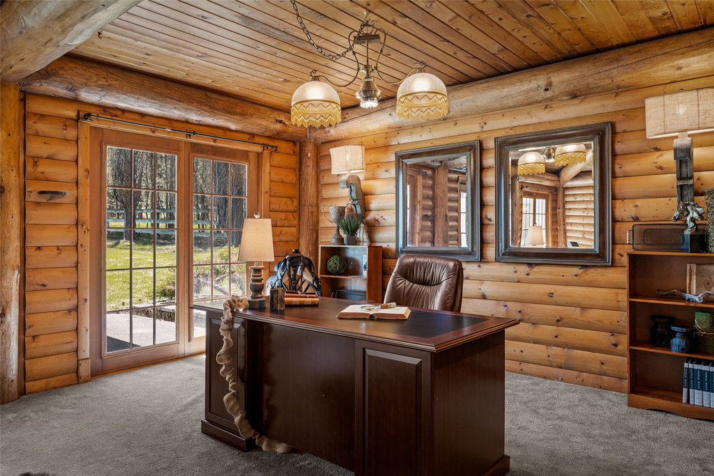 Kalispell, Montana, 59901, United States, 7 Bedrooms Bedrooms, ,4.5 BathroomsBathrooms,Residential,Forsale,1944326
