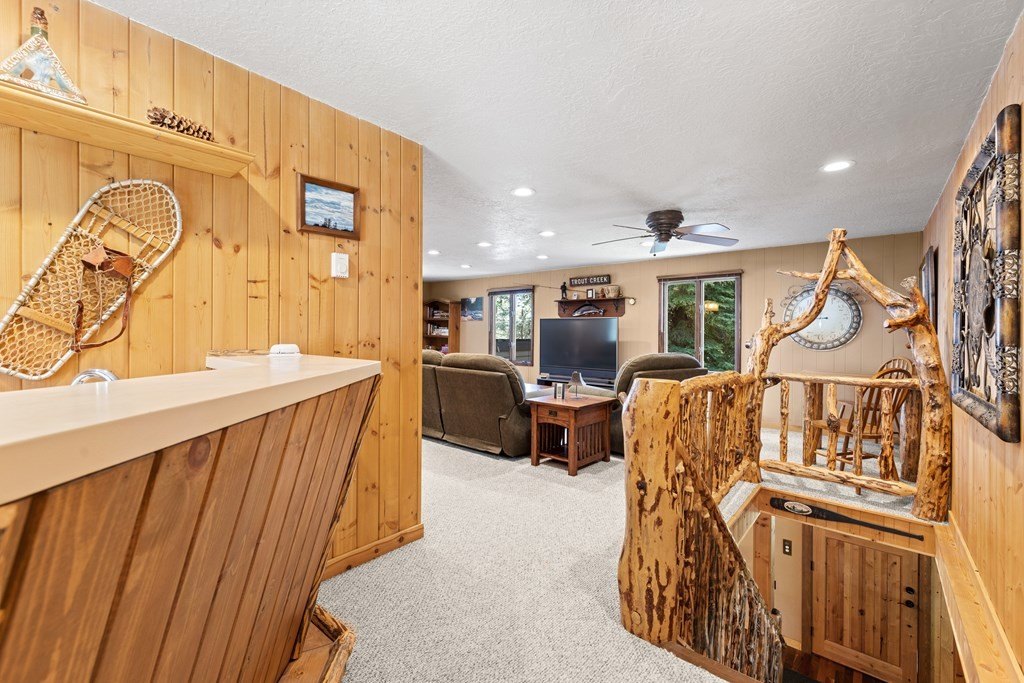 McCall, Idaho, 83638, United States, 4 Bedrooms Bedrooms, ,3 BathroomsBathrooms,Residential,Forsale,1889418