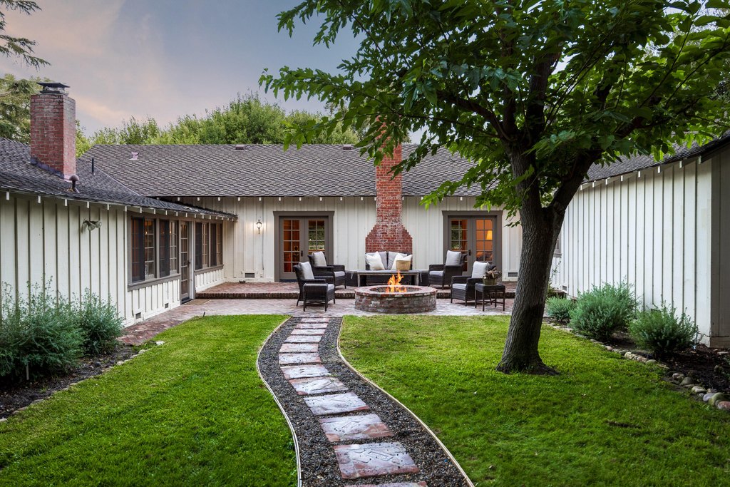 SOLVANG, California, 93463, United States, 6 Bedrooms Bedrooms, ,4.5 BathroomsBathrooms,Residential,Forsale,1934857
