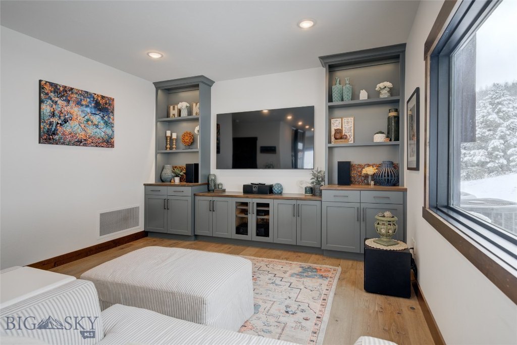 Bozeman, Montana, 59715, United States, 4 Bedrooms Bedrooms, ,4 BathroomsBathrooms,Residential,Forsale,1914998