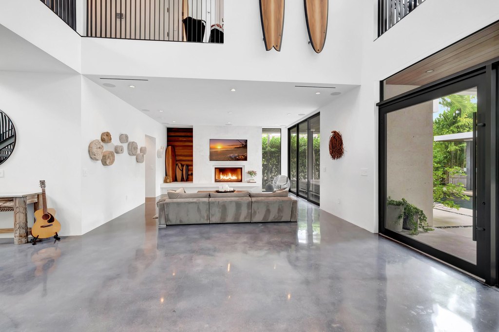 Pompano Beach, Florida, 33062, United States, 5 Bedrooms Bedrooms, ,3.5 BathroomsBathrooms,Residential,Forsale,1886537