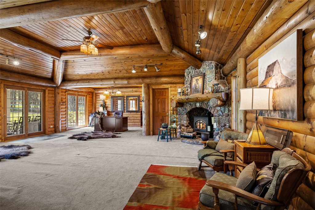 Kalispell, Montana, 59901, United States, 7 Bedrooms Bedrooms, ,4.5 BathroomsBathrooms,Residential,Forsale,1944326
