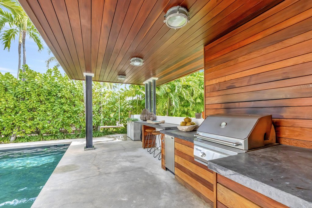 Pompano Beach, Florida, 33062, United States, 5 Bedrooms Bedrooms, ,3.5 BathroomsBathrooms,Residential,Forsale,1886537