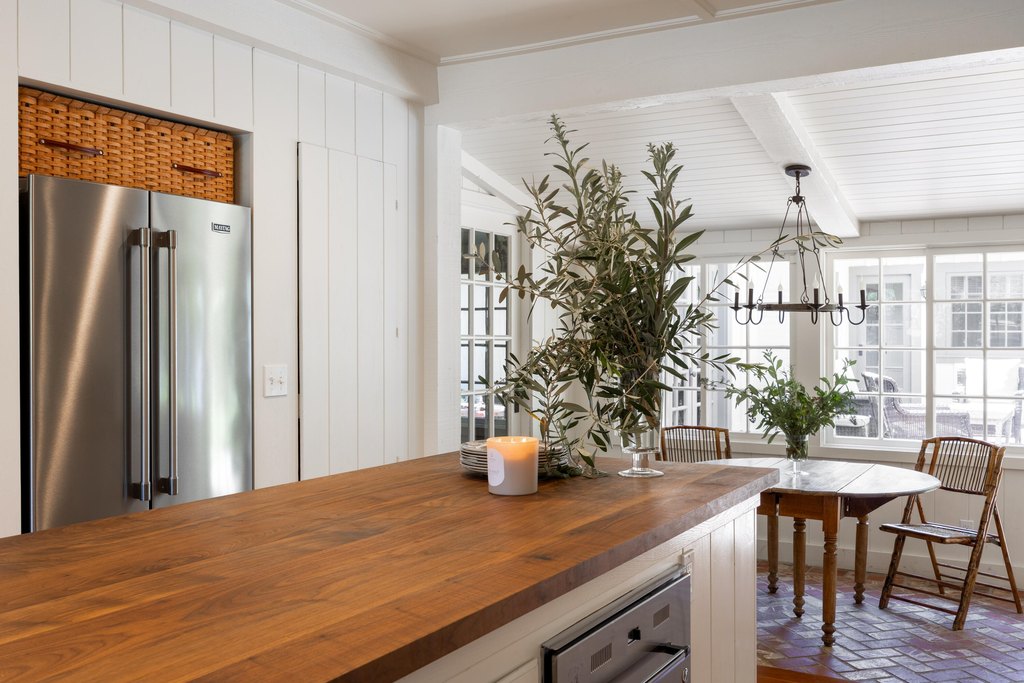 SOLVANG, California, 93463, United States, 6 Bedrooms Bedrooms, ,4.5 BathroomsBathrooms,Residential,Forsale,1934857