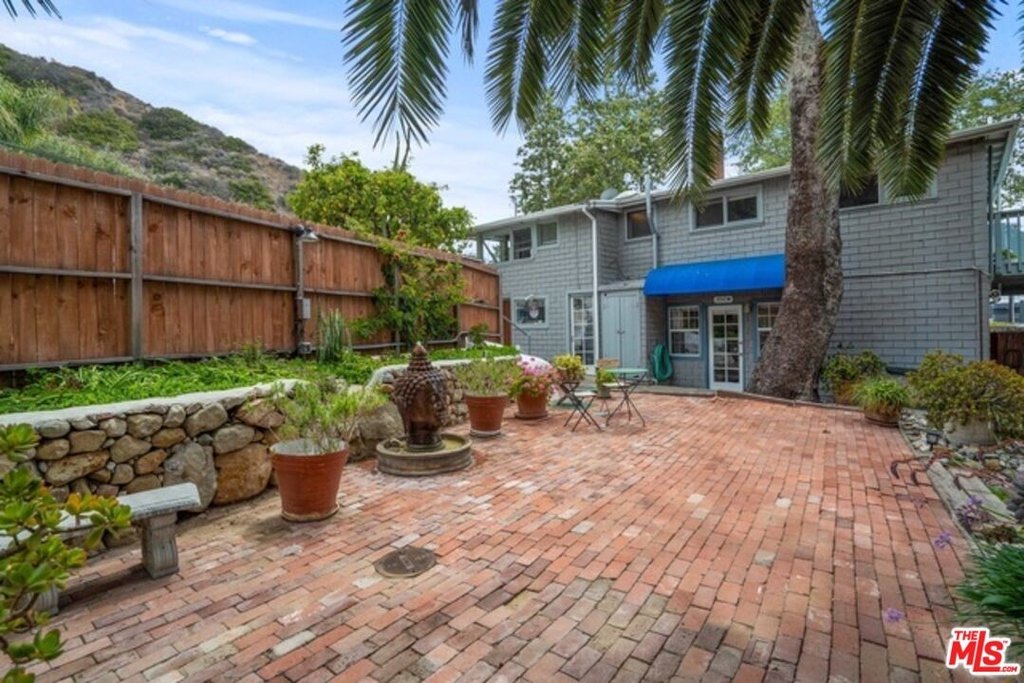 Malibu, California, 90265, United States, 7 Bedrooms Bedrooms, ,6 BathroomsBathrooms,Residential,Forsale,1904937